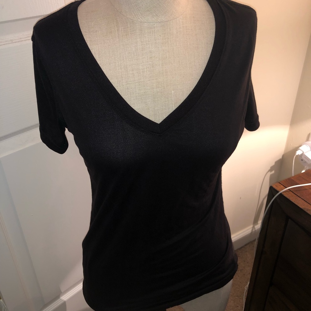 🌻5 for $25🌻 NWOT Danskin Now Black Tee